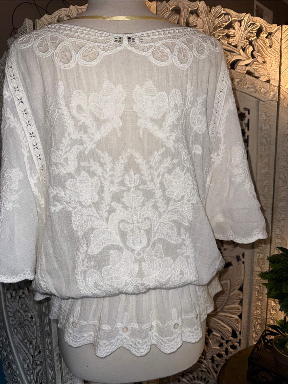 Democracy White Embroidered Boho Peasant Blouse - Picture 3 of 6